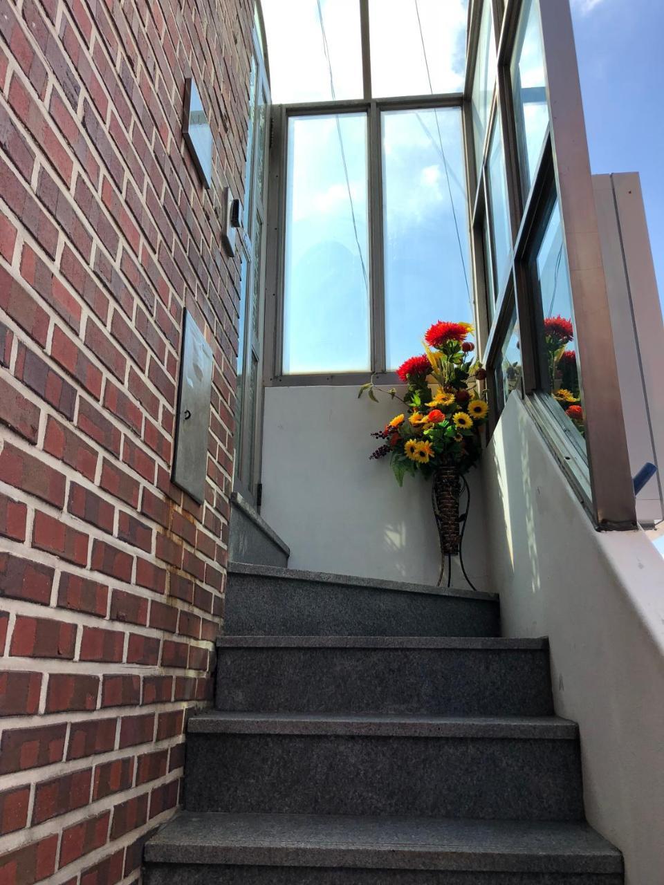Amuse Guest House Seoul Exterior photo